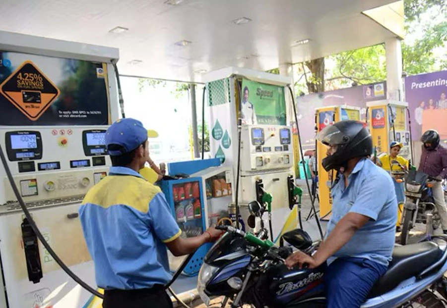 Fuel Price Hiked: Petrol, Diesel up by ₹3, CNG by ₹2 Amid the Israel-Iran Crisis. 3 Fuel Price Hiked- Petrol, Diesel up by ₹3, CNG by ₹2 Amid the Israel…